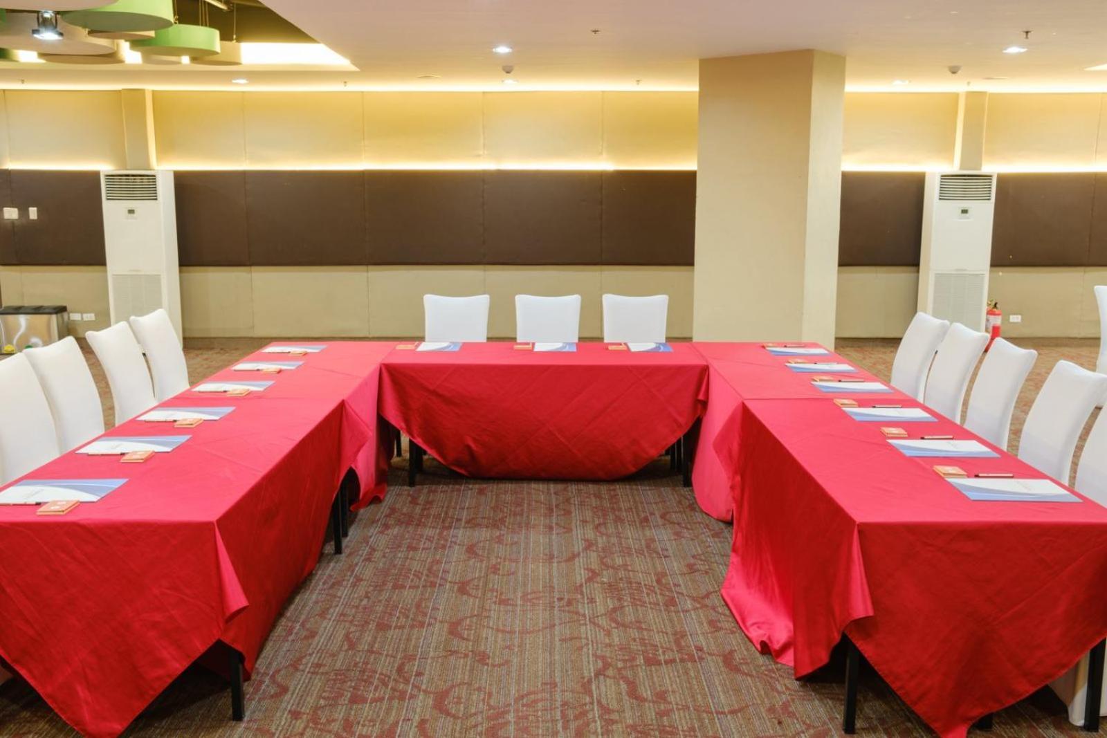 Go Hotels Lanang - Davao Ngoại thất bức ảnh