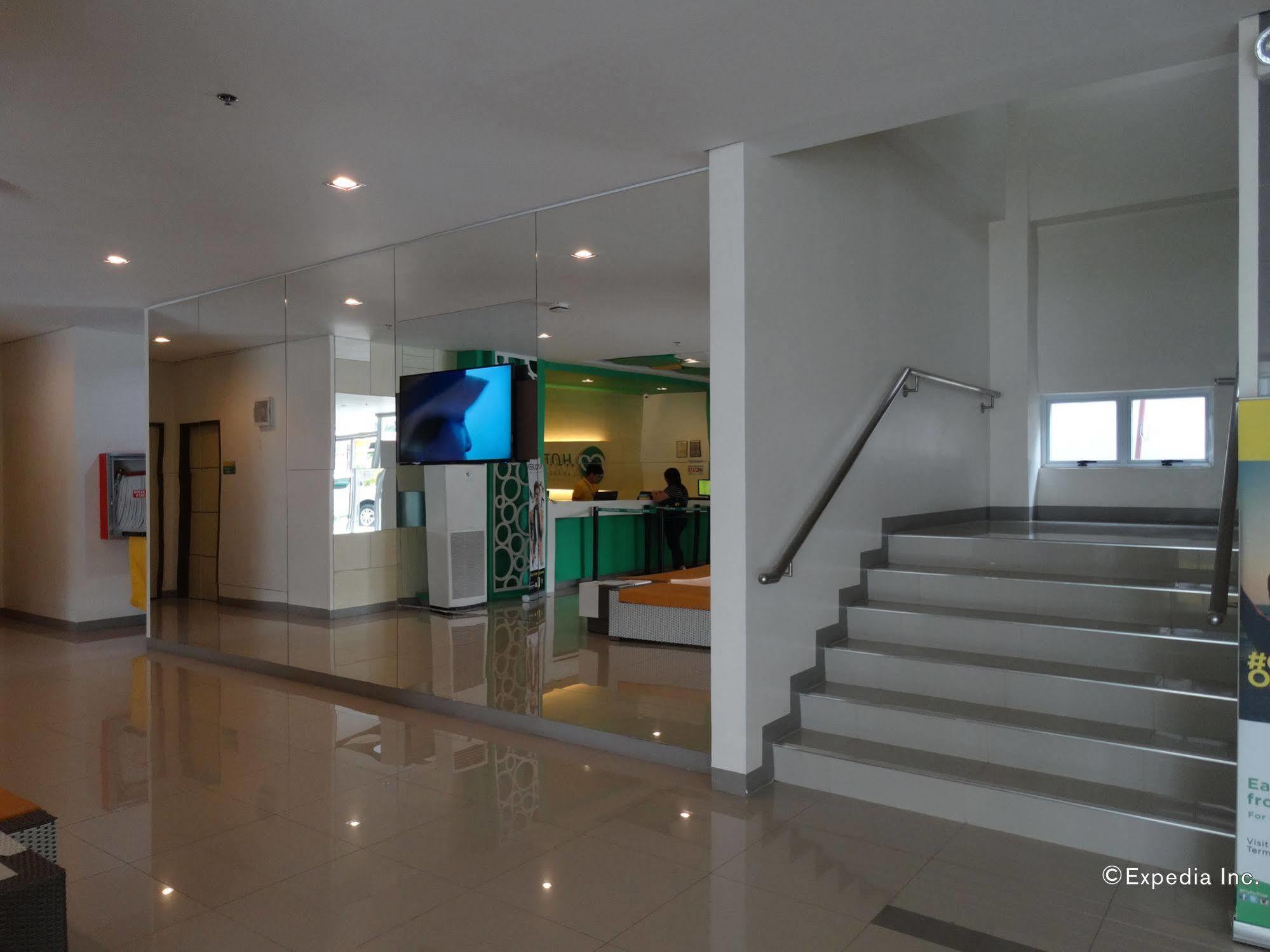Go Hotels Lanang - Davao Ngoại thất bức ảnh