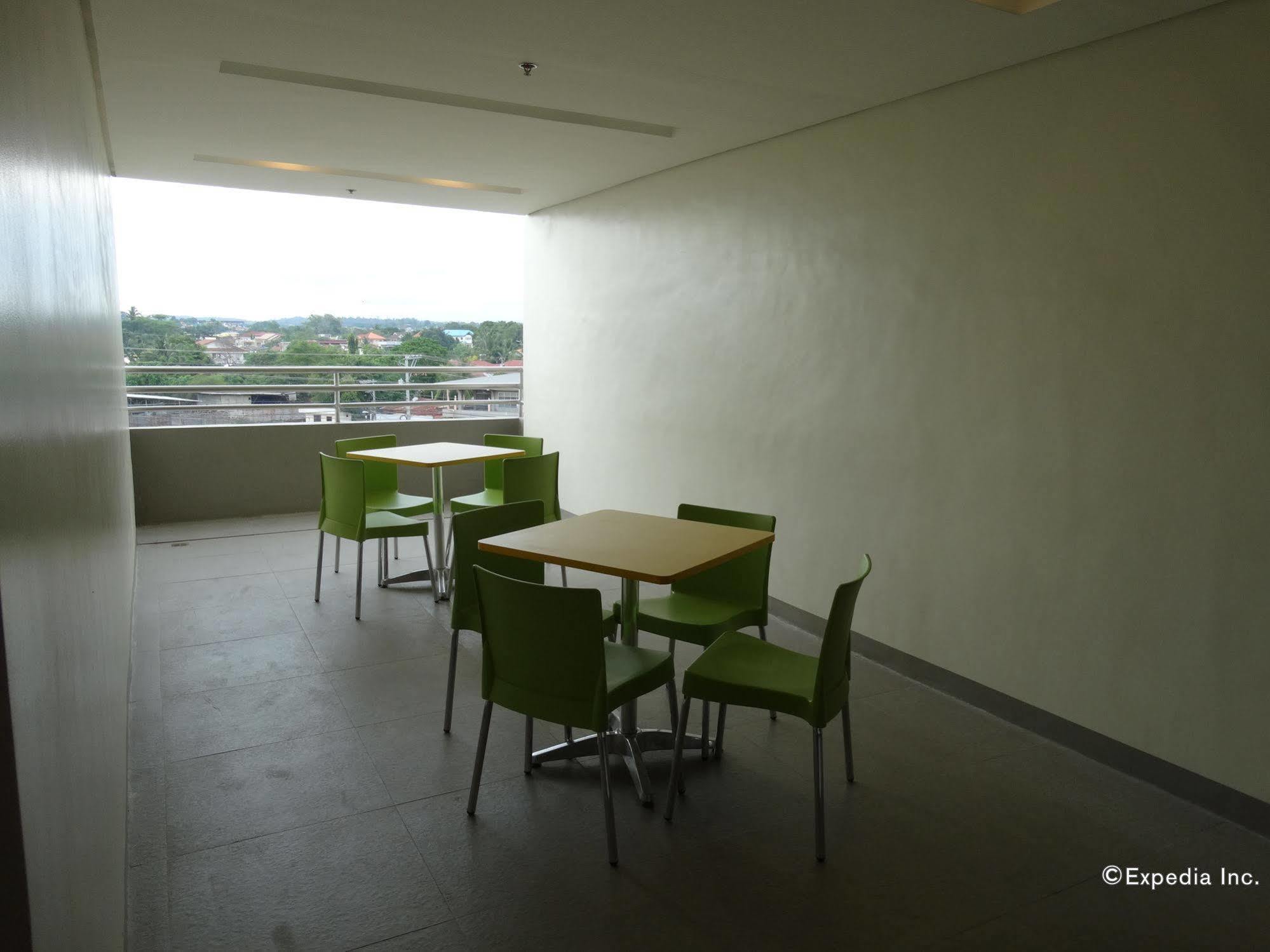 Go Hotels Lanang - Davao Ngoại thất bức ảnh