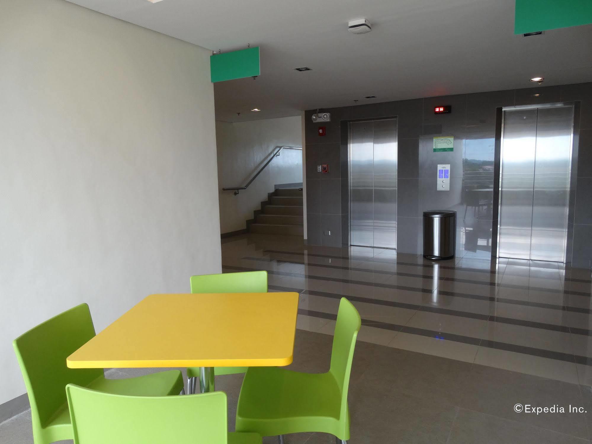 Go Hotels Lanang - Davao Ngoại thất bức ảnh